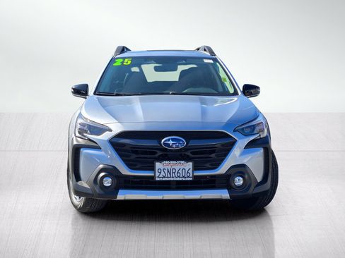 Used 2025 Subaru Outback Limited w/ Popular Package #2 AWD/4WD image 2