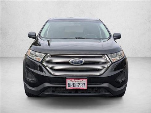 Used 2017 Ford Edge SE image 2