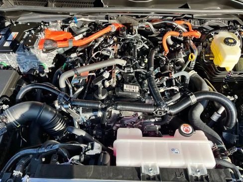 New 2025 Toyota 4Runner Limited AWD/4WD image 28
