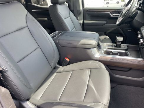 New 2026 GMC Sierra 1500 SLT w/ SLT Premium Package image 28