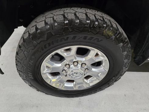 Used 2024 RAM 2500 Laramie AWD/4WD image 10