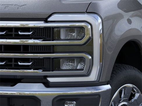 New 2026 Ford F250 Lariat w/ Chrome Package image 18