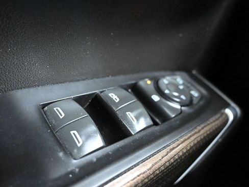 Used 2022 Chevrolet Silverado 1500 LT AWD/4WD image 34