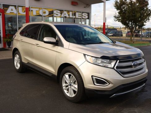 Used 2017 Ford Edge SEL w/ Equipment Group 201A image 3