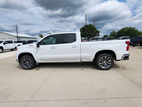 Used 2024 Chevrolet Silverado 1500 LT AWD/4WD image 7