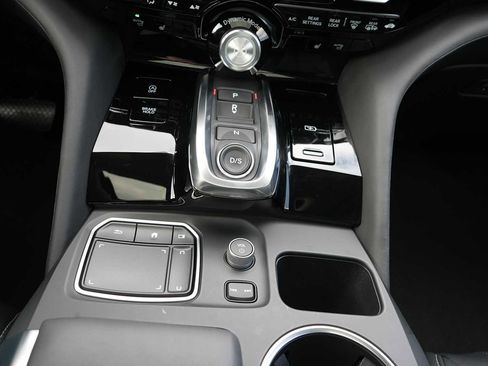 Certified 2024 Acura MDX SH-AWD w/ Technology Package image 24