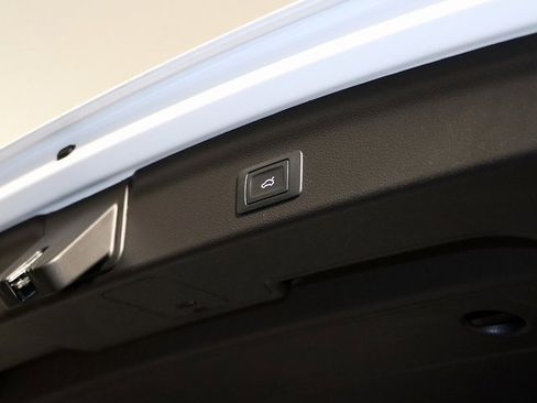 Used 2025 Audi Q3 2.0T Premium image 29