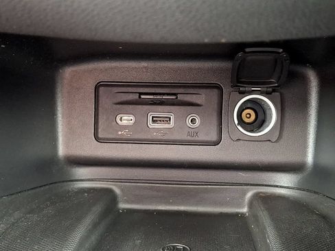 Used 2020 Chevrolet Equinox Premier FWD image 25