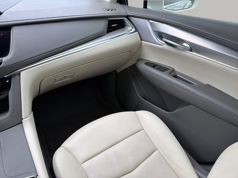Used 2020 Cadillac XT5 Premium Luxury w/ LPO, Floor Liner Package FWD image 16