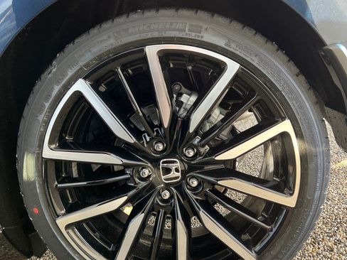 New 2025 Honda Accord Touring image 31