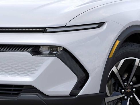 New 2026 Chevrolet Equinox EV LT image 10