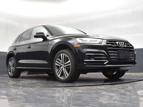 Used 2020 Audi Q5 e Prestige w/ Prestige Package AWD/4WD image 24