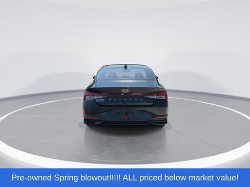 Used 2023 Hyundai Elantra SE FWD image 7