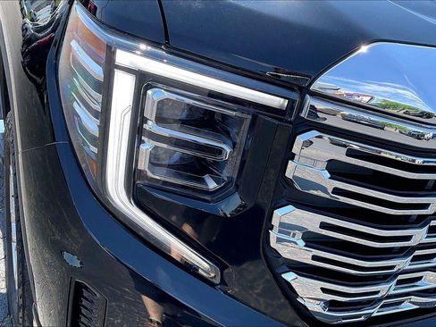 Used 2022 GMC Sierra 1500 Denali w/ Technology Package AWD/4WD image 29