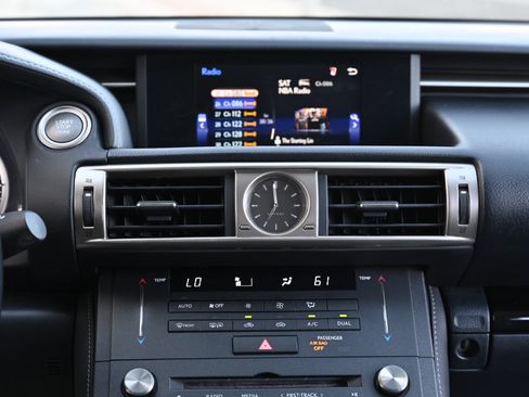 Used 2015 Lexus IS 250 w/ Premium Package RWD image 18