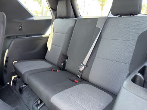 Used 2023 Chevrolet Traverse LT FWD image 20