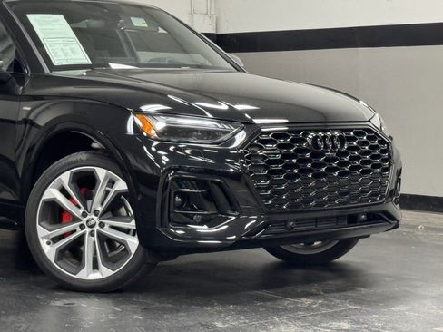 Used 2025 Audi Q5 Prestige w/ Prestige Package image 3