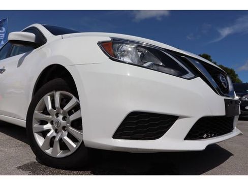 Used 2019 Nissan Sentra SV image 14