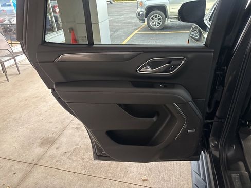 Used 2024 Chevrolet Tahoe RST w/ RST Performance Edition image 27