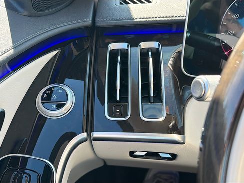 Used 2022 Mercedes-Benz S 580 S 580 image 34