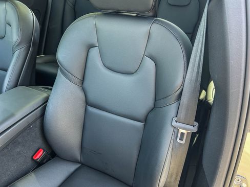 Used 2025 Volvo XC60 B5 Core w/ Protection Package Premier AWD/4WD image 25