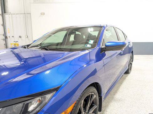 Used 2020 Honda Civic Sport image 7