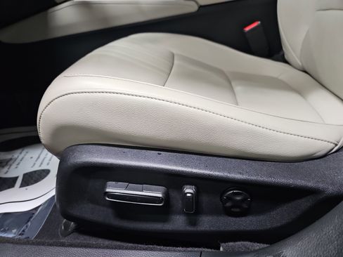 Used 2018 Honda Accord Touring image 29