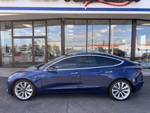 Used 2018 Tesla Model 3 Long Range AWD/4WD image 2