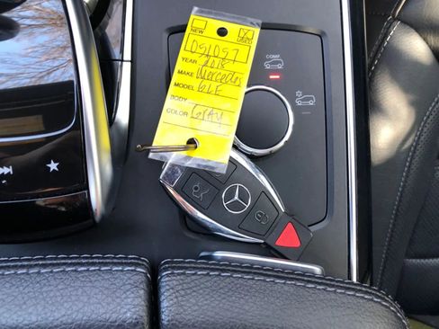 Used 2018 Mercedes-Benz GLE 350 image 32