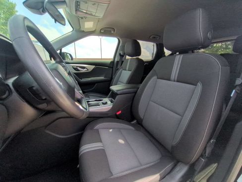Used 2025 Chevrolet Blazer LT AWD/4WD image 24