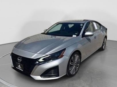 Used 2023 Nissan Altima 2.5 SL