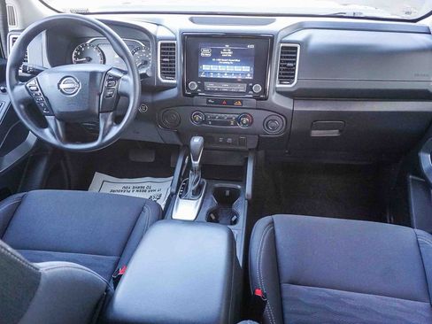 Used 2024 Nissan Frontier SV RWD image 15