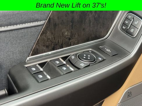 Used 2025 Ford F350 Lariat w/ Lariat Ultimate Package AWD/4WD image 24