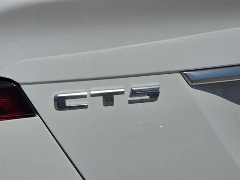 Used 2023 Cadillac CT5 Luxury RWD image 11