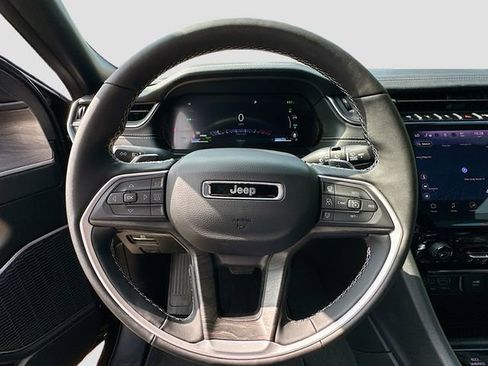 New 2025 Jeep Grand Cherokee Limited 4xe image 12