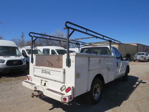 Used 2011 Ford F250 XL w/ XL Value Pkg RWD image 5