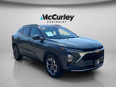 Used 2025 Chevrolet Trax LT