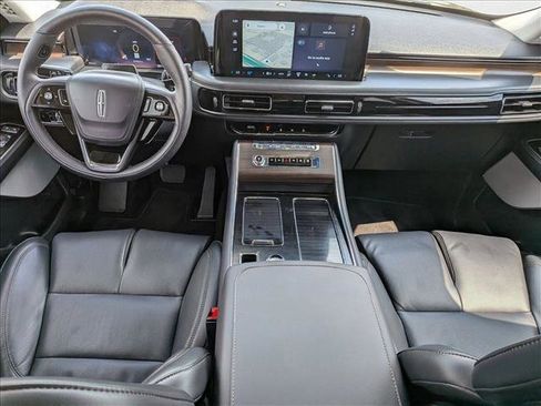 Used 2025 Lincoln Aviator Reserve w/ Equipment Group 201A image 17
