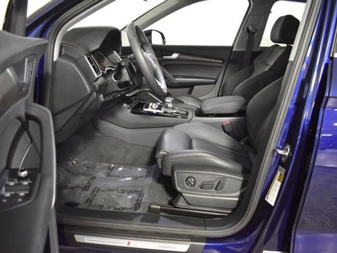 Used 2024 Audi Q5 2.0T Premium w/ Convenience Package AWD/4WD image 11