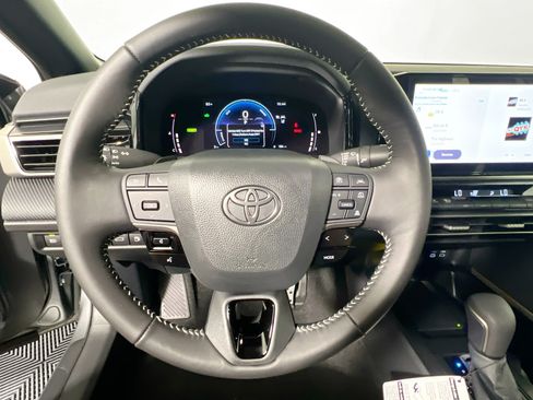 New 2026 Toyota Camry SE FWD image 17