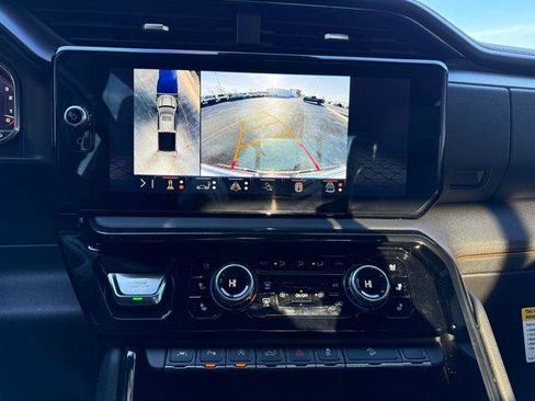 Used 2024 GMC Sierra 1500 AT4 w/ Technology Package image 48