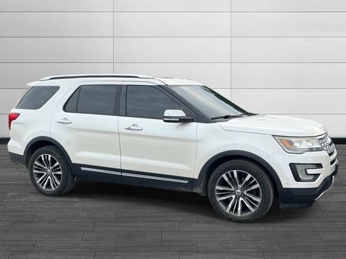 Used 2016 Ford Explorer Platinum AWD/4WD image 2