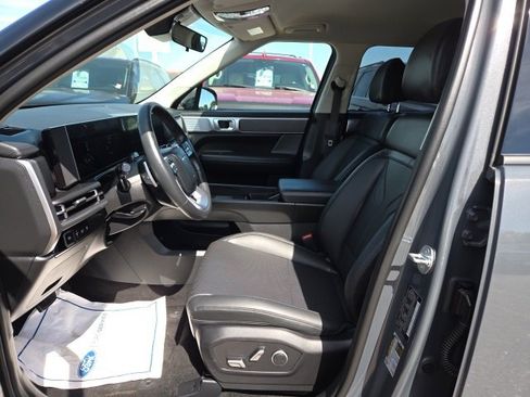Used 2025 Hyundai Santa Fe SEL image 24