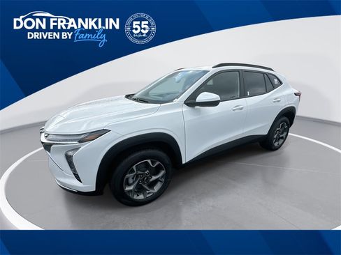 New 2026 Chevrolet Trax LT w/ Driver Confidence Package image 1