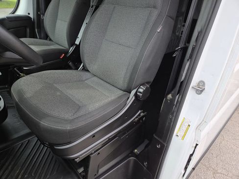 Used 2024 RAM ProMaster 2500 w/ Convenience Group FWD image 19