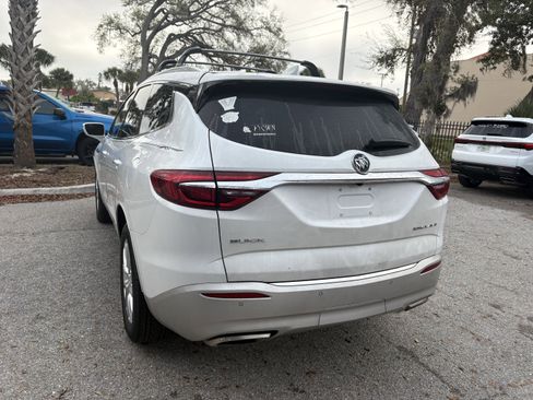 Used 2018 Buick Enclave Premium w/ Experience Buick Package image 5