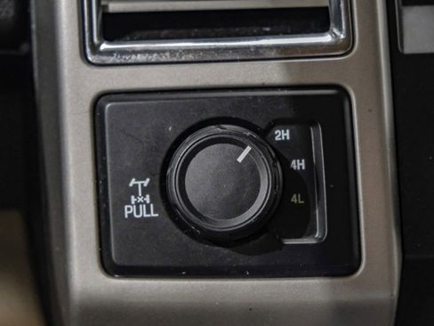 Used 2017 Ford F250 Lariat w/ Chrome Package image 27