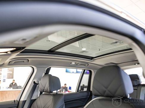 Used 2025 BMW X7 xDrive40i w/ Premium Package image 23