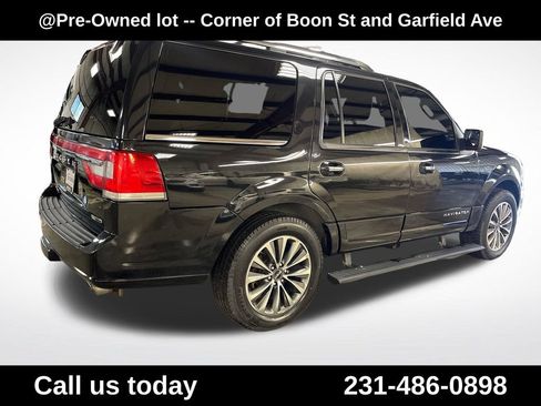 Used 2015 Lincoln Navigator 4WD image 5