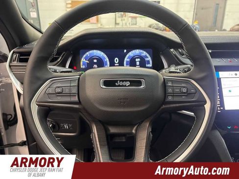 New 2026 Jeep Grand Cherokee Altitude image 13